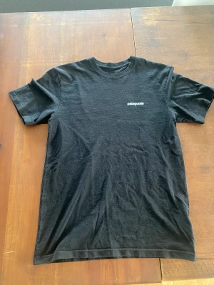 Patagonia T-Shirt - Patagonia T-Shirt Svart Cond 8/10