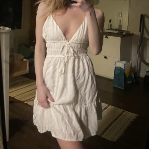 Klänning - Så söt! Oanvänd 