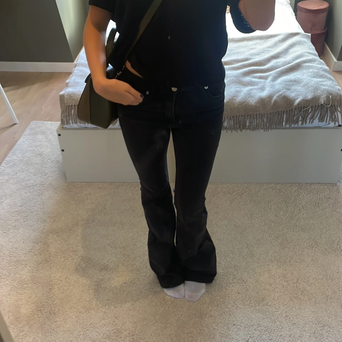 Svarta lågmidjade jeans