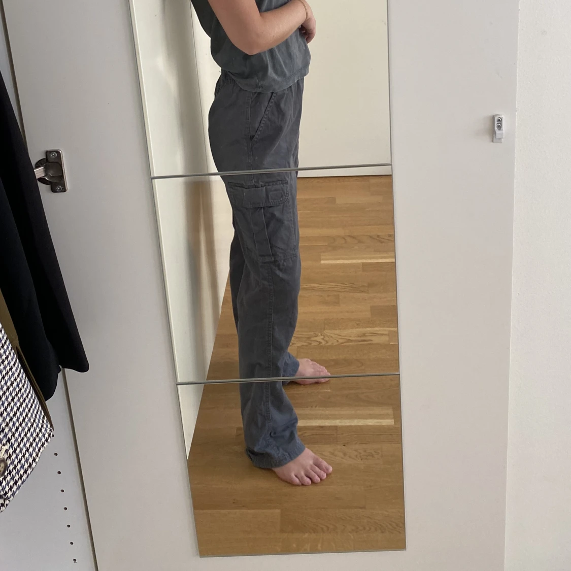Gråa cargopants - 90