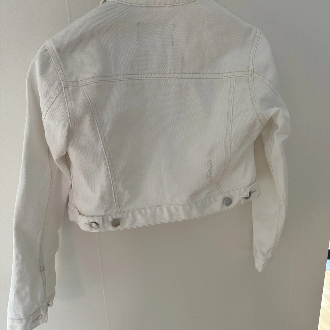 Vit jeansjacka bikbok - 91