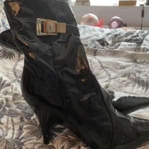 Snygga svarta klackar🖤🖤 - Jätte snygga klackat i storlek 39/40