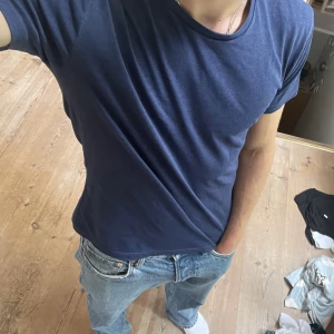 T shirt - Casual blå Hampton republic tshirt. Fint skick 