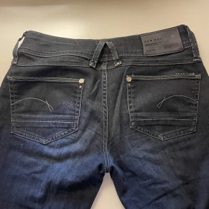 g-star jeans  - säljer dessa eftersom att dom tyvärr är lite för stora för mig💗men dom är så sköna och fina. innerbensmått: 78 midjemått tvärsöver: 40💗dom är bootcut, skriv för fler bilder