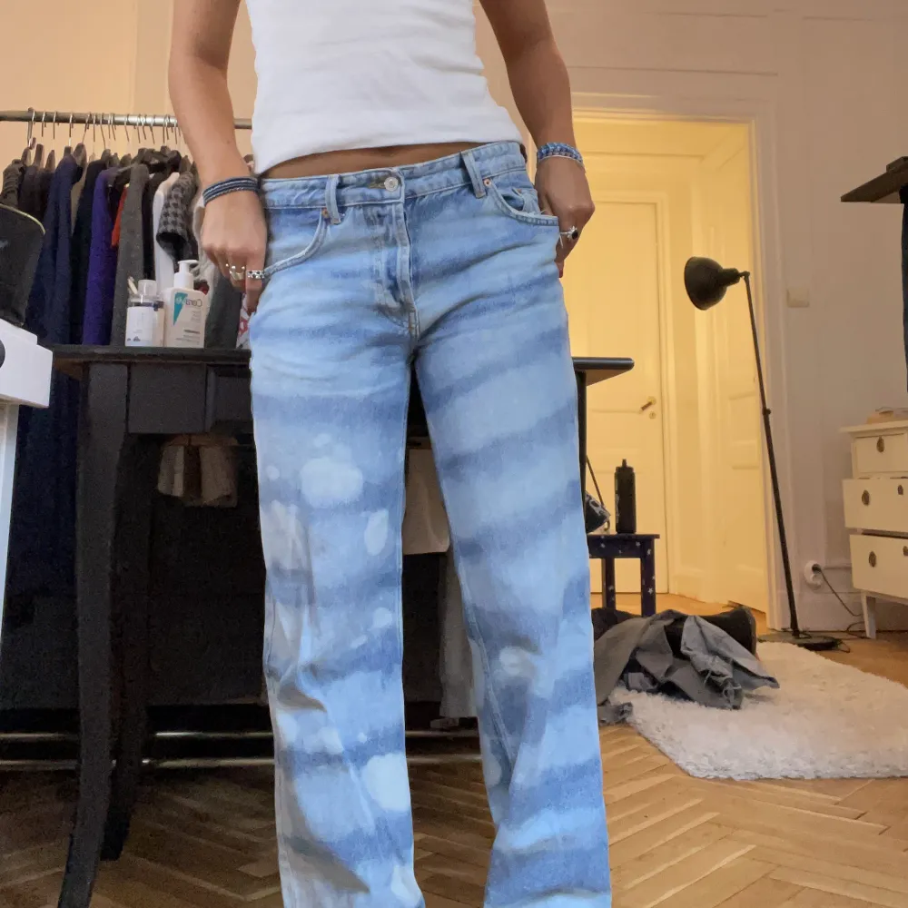 Tiedye jeans . Jeans & Byxor.