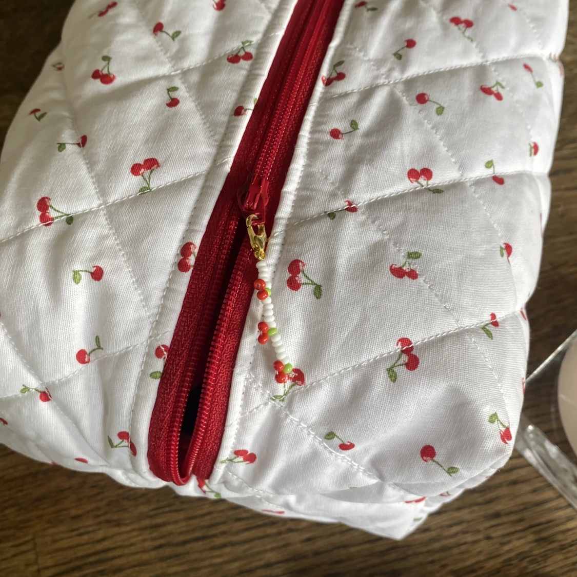 Necessär med körsbärstyg - 90