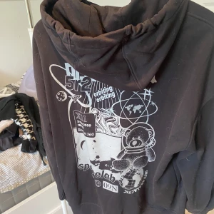 Nasa tjocktröja  - Skön Nasa tjocktröja från H&M 