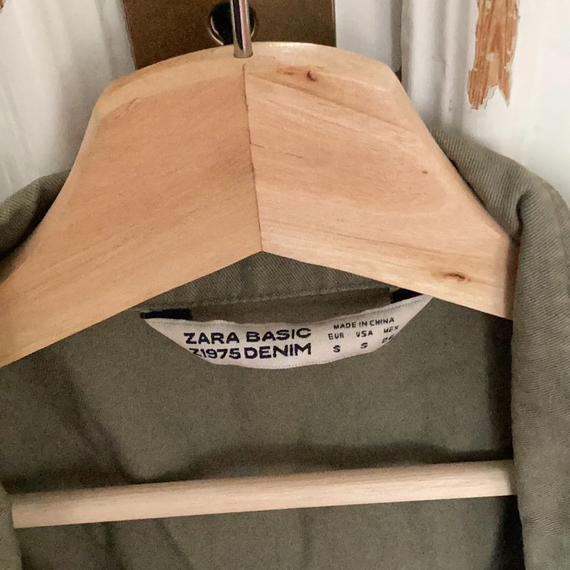 Militärgrön Jacka - ZARA - 91