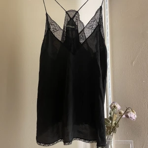 Zadig linne - Säljer mitt svarta Zadig linne som inte längre kommer till användning! 