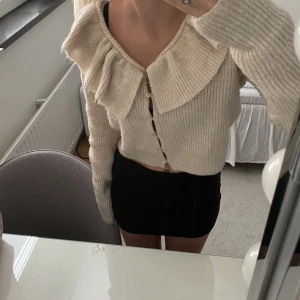 Stickad blus - Säljer denna stickade blus som inte kommer till användning längre🩷