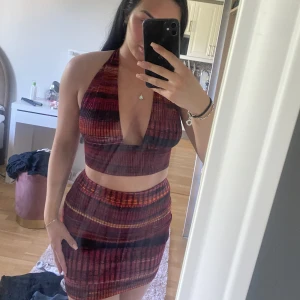 Randigt sätt  - Storlek S båda delarna, aldrig använt 💕 går att köpa bara en av delarna om man inte vill ha hela sättet