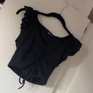 Zara topp - Svart topp från zara