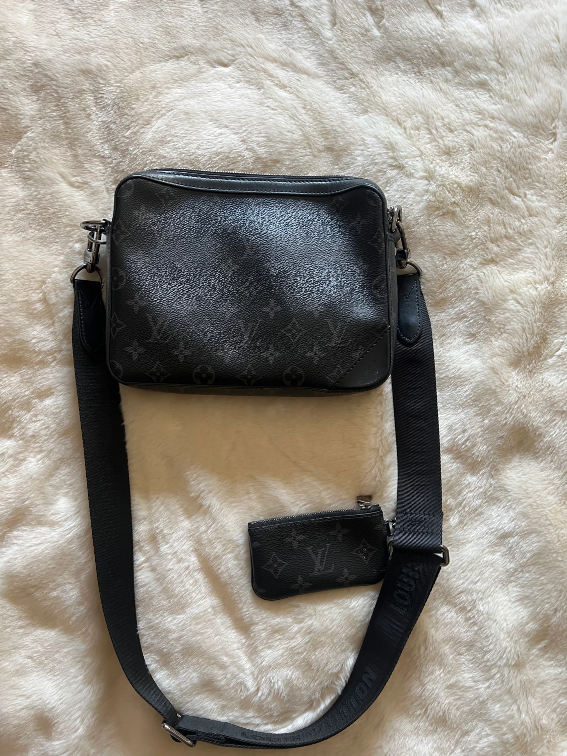 Louis vuitton väska - 90