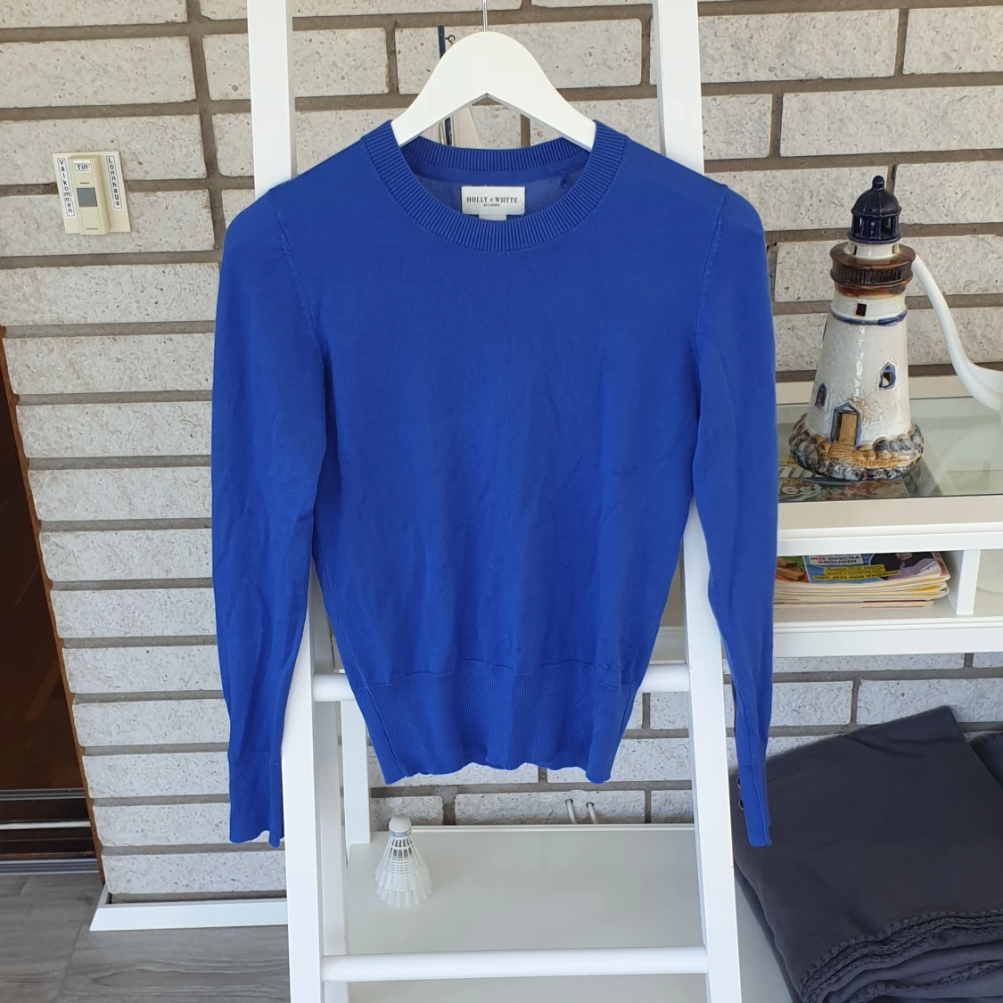 Tröja med gulddetaljer