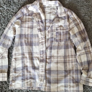 Pyjamas  - Knappt använd