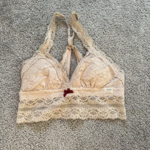 Odd molly bh - Beige spetsbh från odd molly i storlek 0, vilket känns lite som xs/s💕