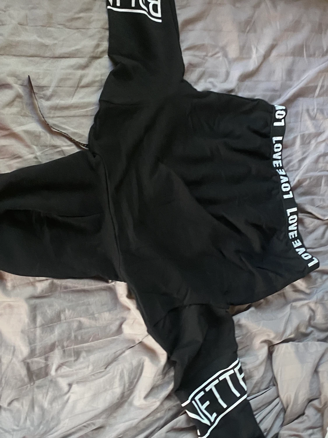 Svart Luvtröja - 90