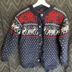 Stickad kofta i ull - Stickad kofta i ren ull, bra skick