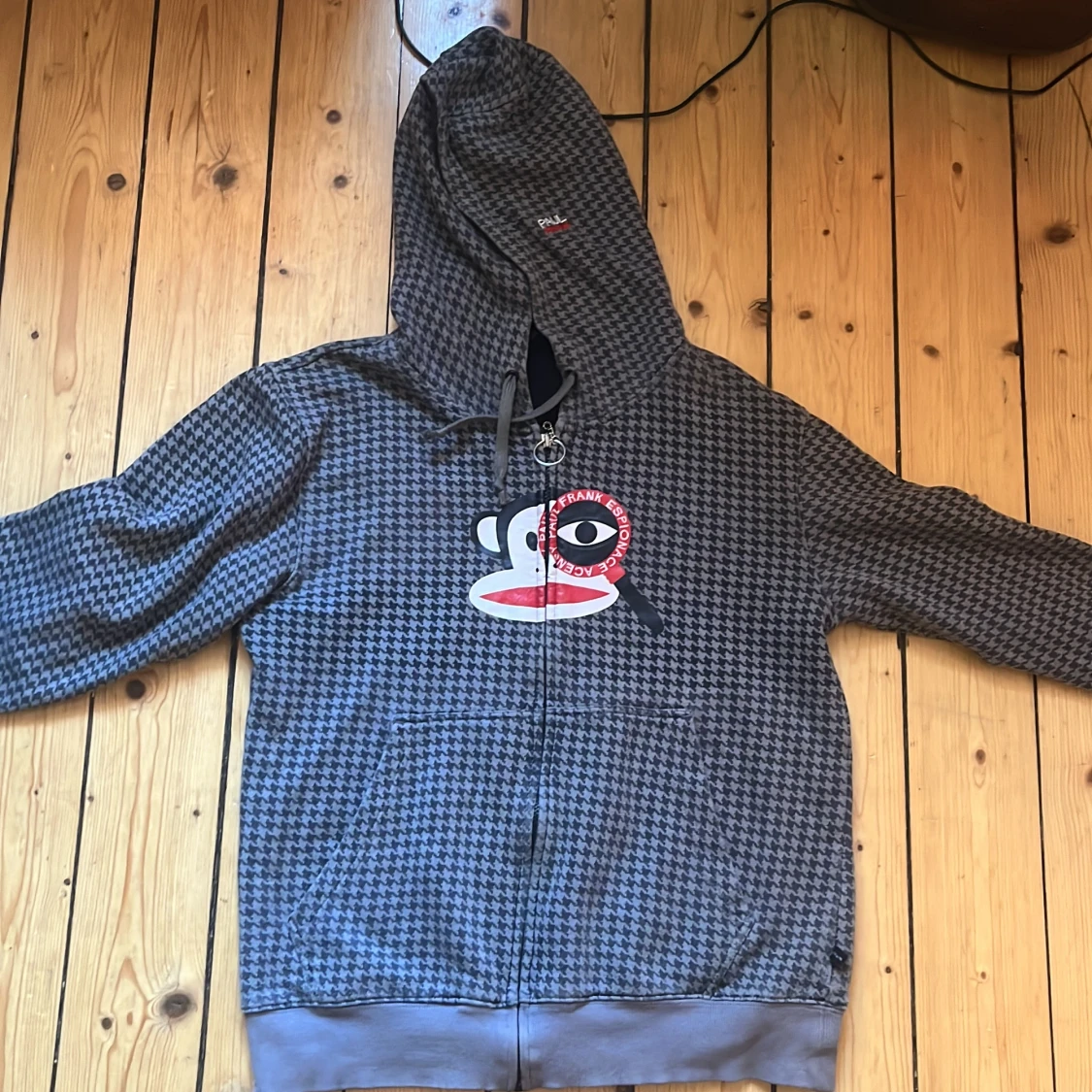 Paul frank zip