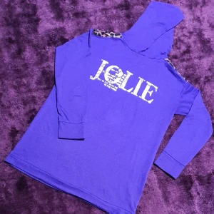 Tröja m -  Tröja i bra skick,  storlek m.