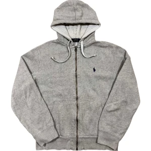 Ralph Lauren Zip-Up Hoodie - Grå zipup huvtröja från Ralph Lauren, bra skick! Storlek M. Ställ gärna frågor!😊