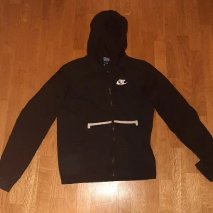 Nike kofta - Den är i helt perfekt skick!