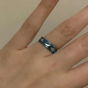 Ring - Superfin ring som inte kommer till användning. Frakt tillkommer på 17kr. Kom gärna med frågor och prisförslag 💙