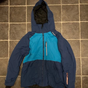 Everest vinterjacka  - Nyskick  Storlek 170