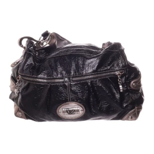 jätte fin y2k väska!! - cool väska med jätte mycket fack, kommer inte till användning dock💓Den är ganska sliten därav priset! Jätte bra märke!!