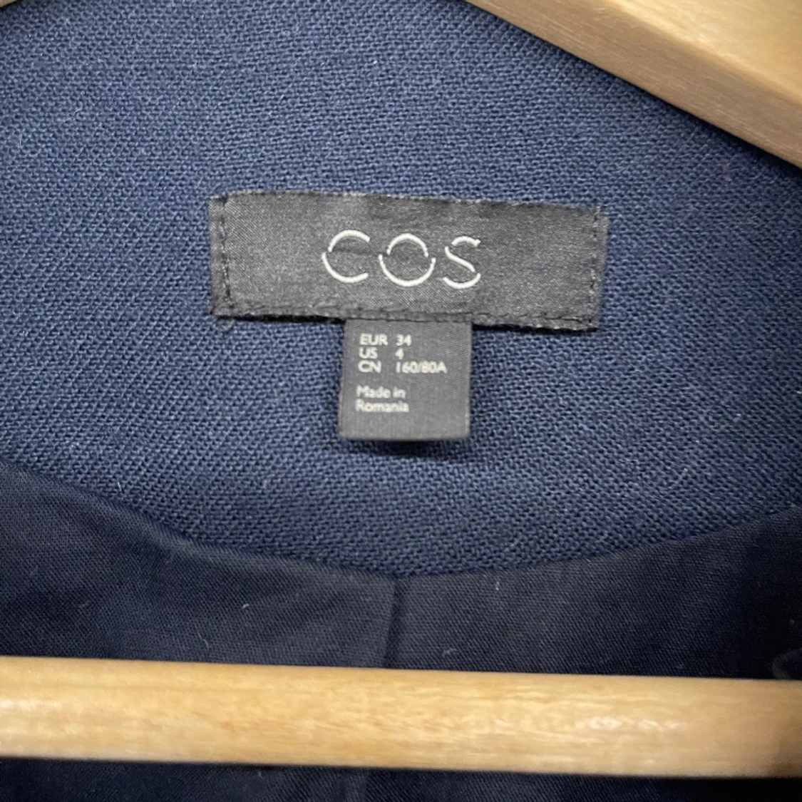 Mörkblå kappa ifrån COS - 91