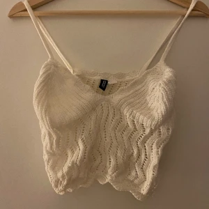 Virkad topp - En urgullig virkad topp från H&M. 