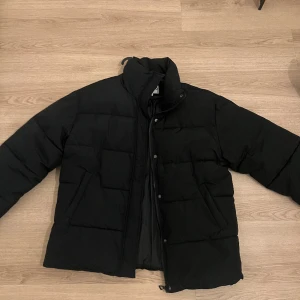 pufferjacka  - nyskick 