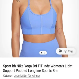 Sportbh  - Köptes för ca 300 kr, knappt använd. Säljer pga att den blivit för liten.