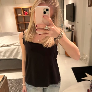 Spets linne - Svart spets linne, säljer pga har för många liknande❤️