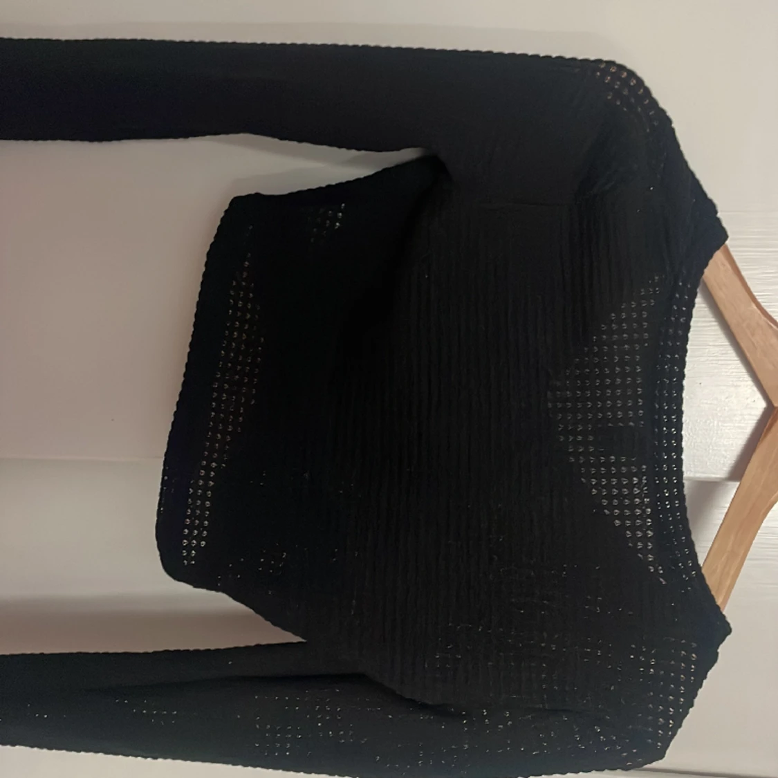 Svart croppad nättröja  - 91