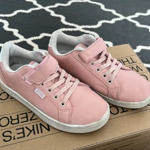 Rosa barn skor  - Rosa skor 