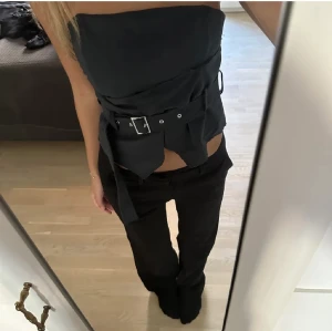 Fest topp  - Säljer den här jättefina fest topp/korsett från zara då den tyvärr inte passar 🫶