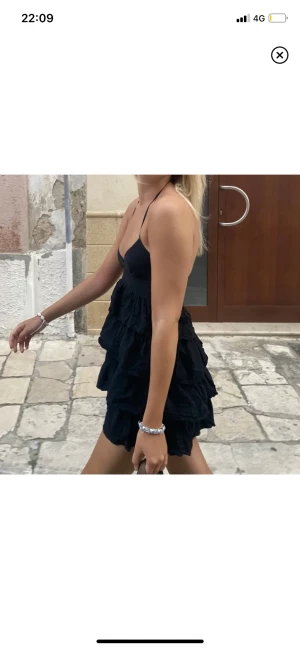 HM KLÄNNING - Skitsnygg klänning från HM i storlek 34 (XS) ❗️LÅNADE BILDER❗️