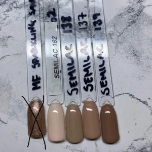 Semilac gellack - Superfina gellack som inte kommer till användning… Alla är i princip fulla och endast använda 2 ggr. Alla 4 för 200💕. 