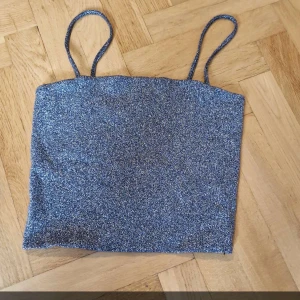 Black glitter cropped too - Black crop top with glitter, size Small