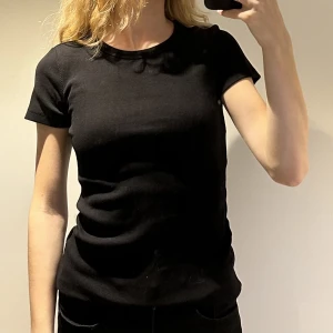 H&M tröja - Aldrig använd.