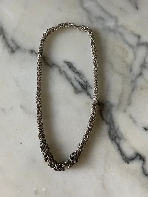 Silver kedja -  113 gram - 925 - Sjukt snygg kedja 113 gram äkta 925 silver, sista bilden ser ni stämpeln. Har ni frågor eller funderingar så är det bara att höra av sig 