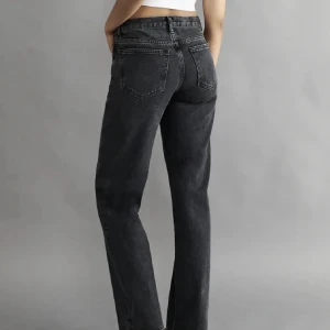 jeans  - svart gråa jeans i strlk 32 säljer fö de it heller passade som ja tänkte