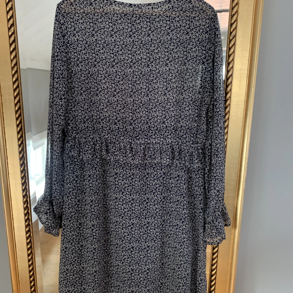 Blommig klänning - 90