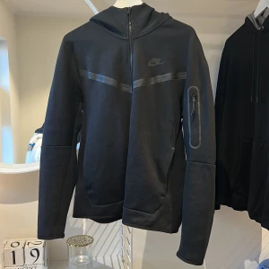 Nike Tech Fleece  - Skick 8/10 Använd ett antal gånger