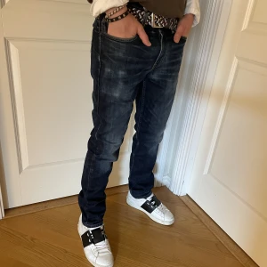 Levis 511 - Tja säljer nu mina Levis jeans i riktigt bra skick, hör av dig vid frågor eller funderingar😀