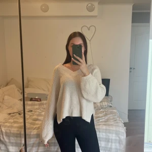 Stickad tröja - Tröja