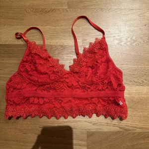 Spetstopp  - Endast testad men för liten. Är egentligen storlek L, men känns som en S