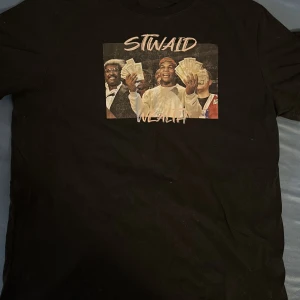 Vintage Mike Tyson shirt  - vintage mike tyson skjorta från 200-talet storlek L men kan även användas på M