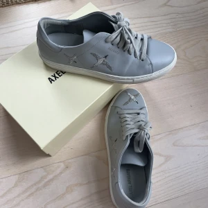 Axel arigato skor - Fint skick! Använd fåtal gånger